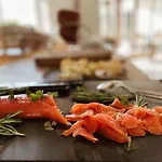 Tri Lucke & Restaurant *
