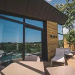 Tri Lucke & Restaurant *