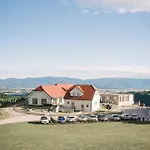 Tri Lucke & Restaurant Krško
