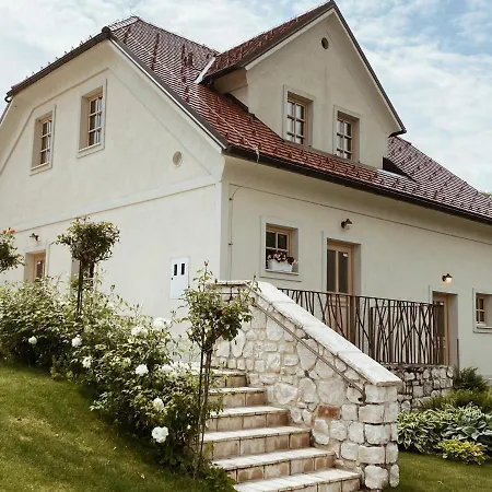 Tri Lucke & Restaurant * Krško