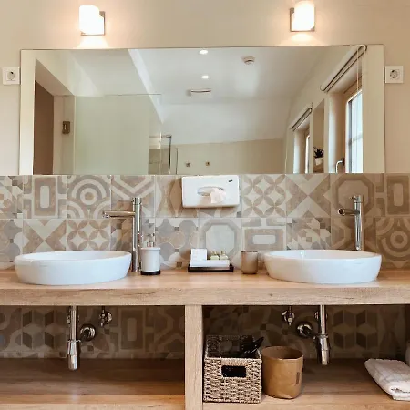 Tri Lucke & Restaurant Hotel Krško