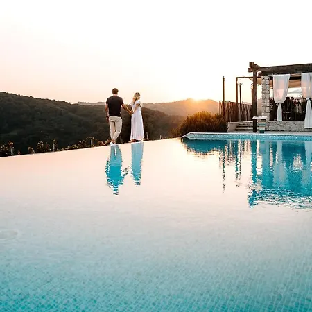 Tri Lucke & Restaurant Krško