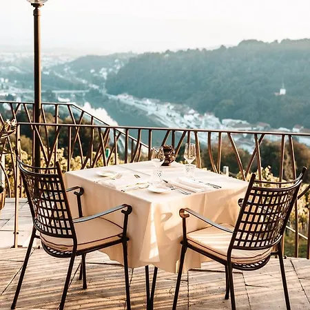 Tri Lucke & Restaurant Krško