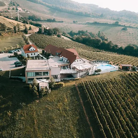 Tri Lucke & Restaurant *