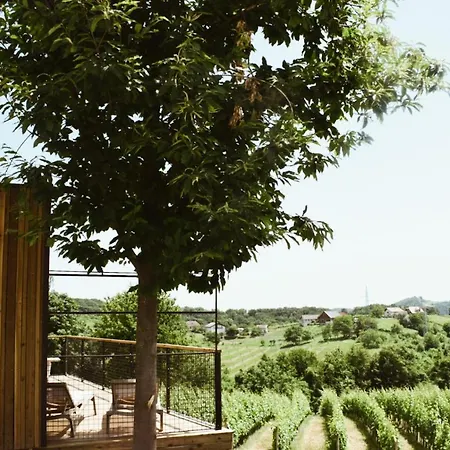 Tri Lucke & Restaurant Otel