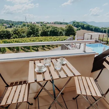 Tri Lucke & Restaurant Krško