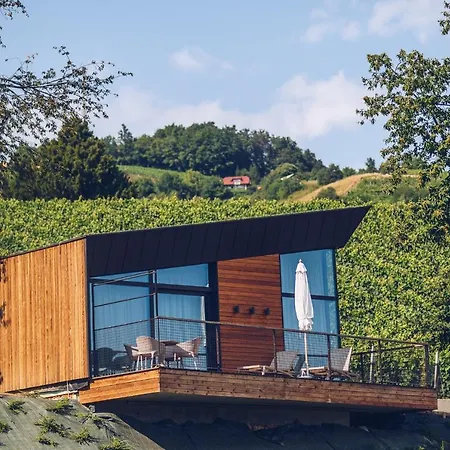 Tri Lucke & Restaurant Krško