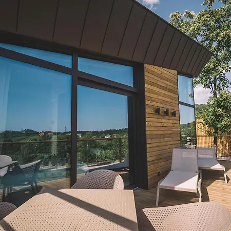 Tri Lucke & Restaurant *