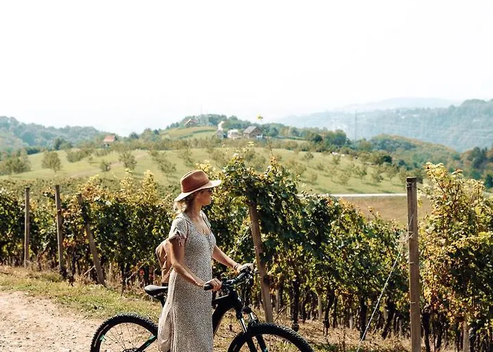 Tri Lucke & Restaurant Hotel *