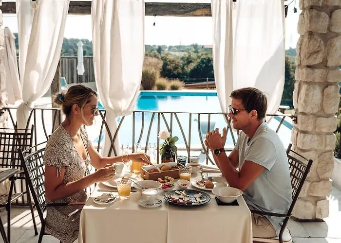 Tri Lucke & Restaurant Hotel