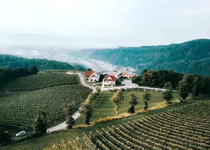 Tri Lucke & Restaurant *