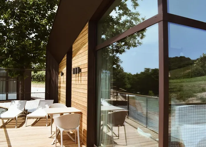 Tri Lucke & Restaurant Hotel *