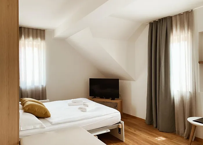 Tri Lucke & Restaurant *