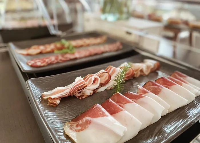 Tri Lucke & Restaurant 호텔 *