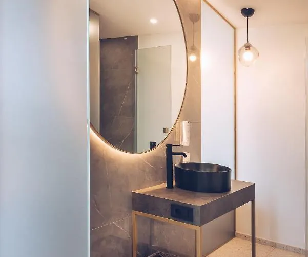 Tri Lucke & Restaurant 호텔