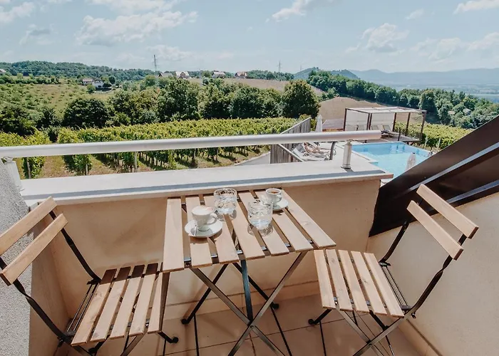 Tri Lucke & Restaurant Krško