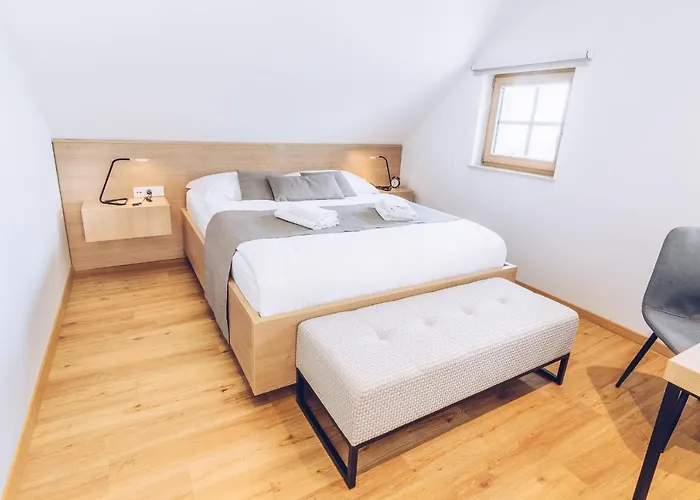 Tri Lucke & Restaurant Krško