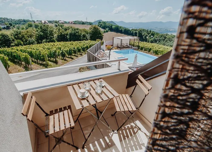 Hotel Tri Lucke & Restaurant *