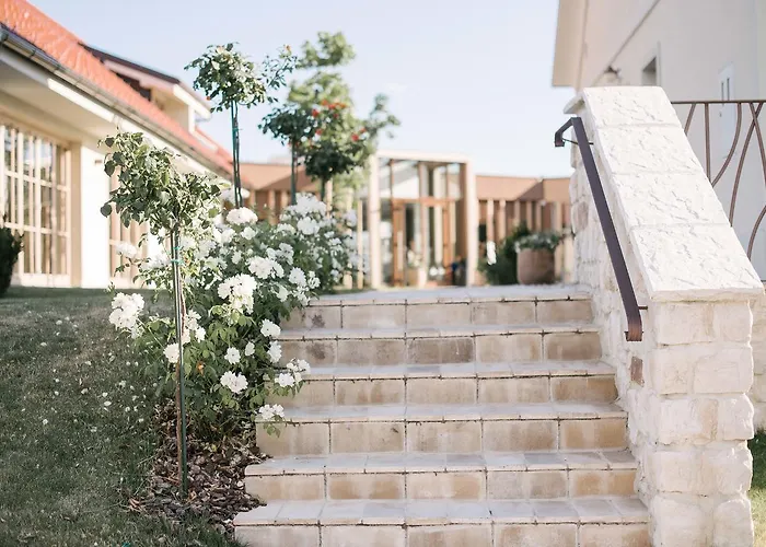 Tri Lucke & Restaurant 호텔 *